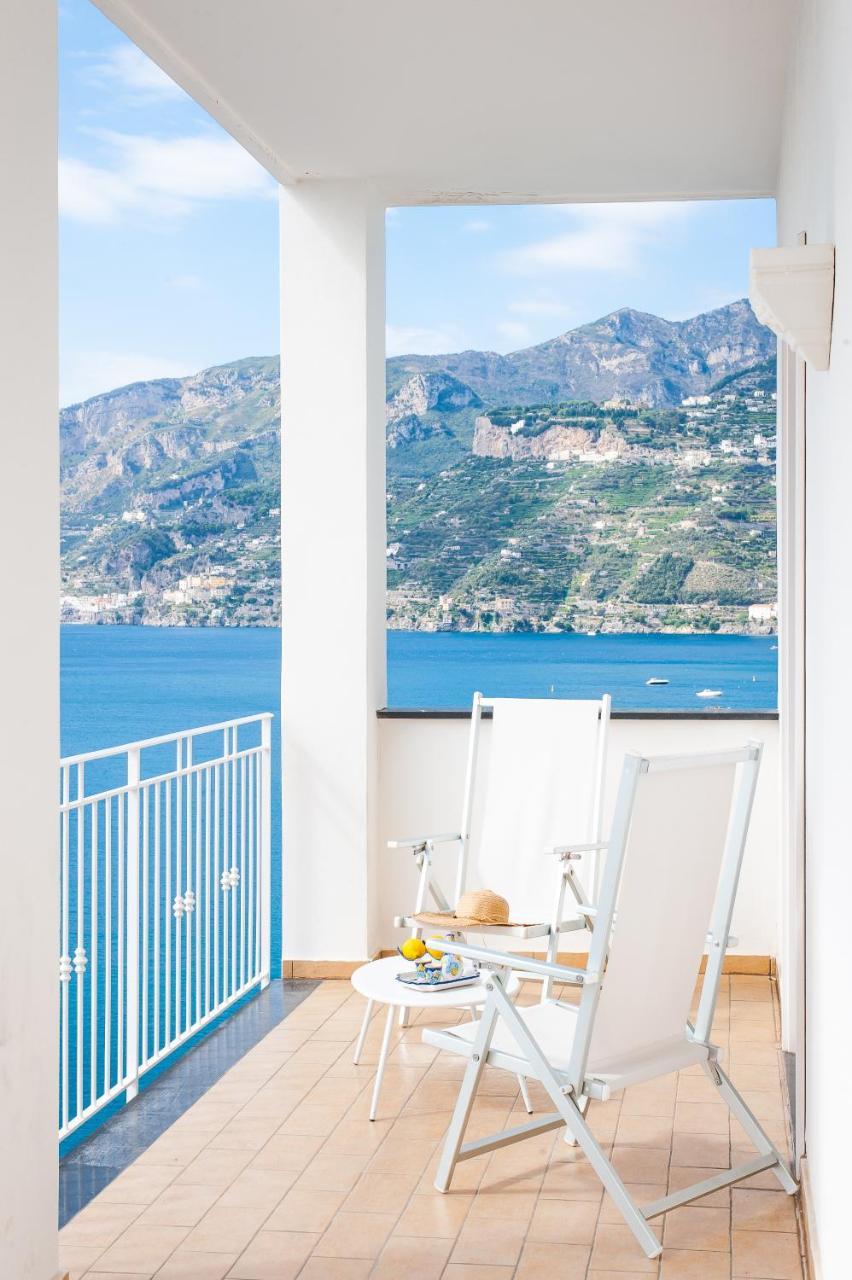 Residence Due Torri Майори Экстерьер фото