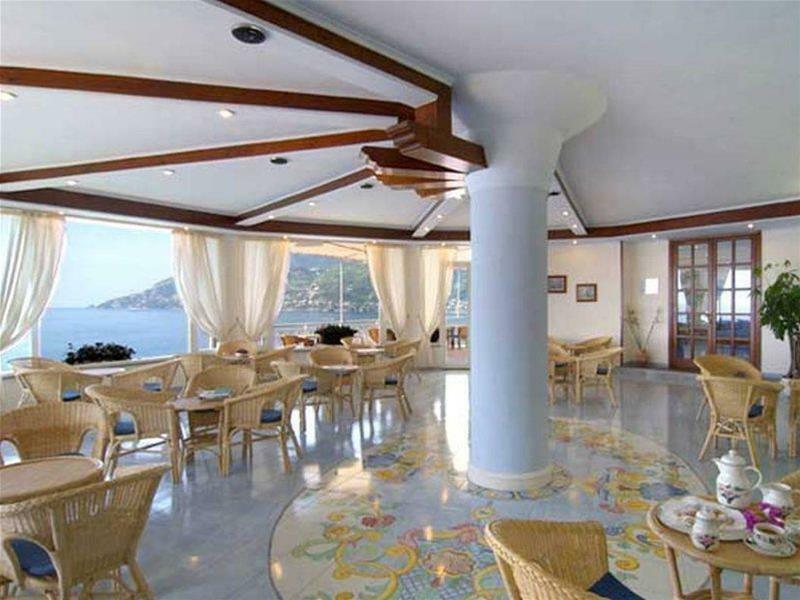 Residence Due Torri Майори Экстерьер фото